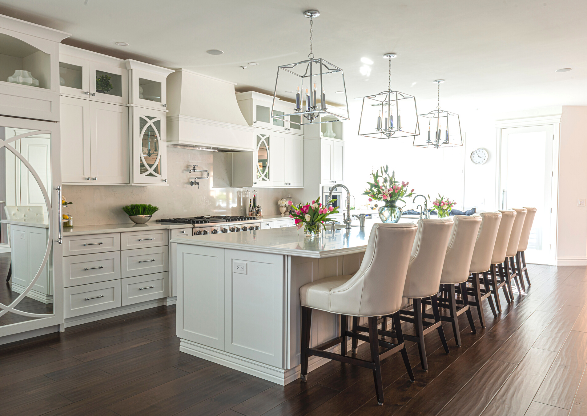 Modern Kitchen with a Kitchen Island 